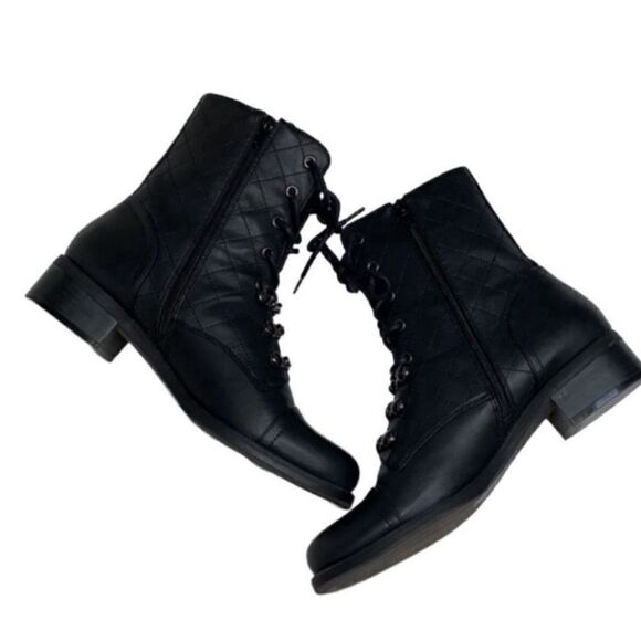 Guess Black Ankle Boots(Size 11M) - Picture 11 of 11